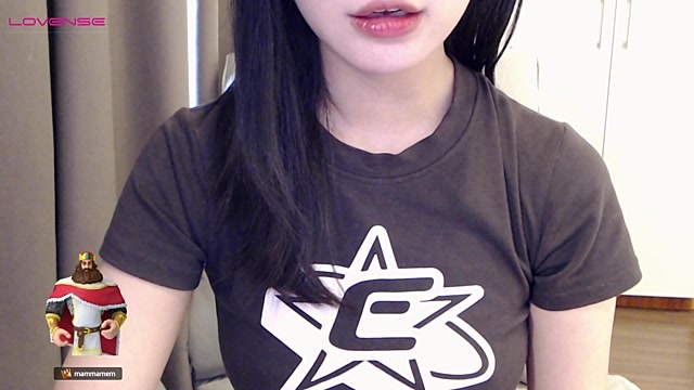 Chou_Leo fully nude on webcam for live porn video chat
