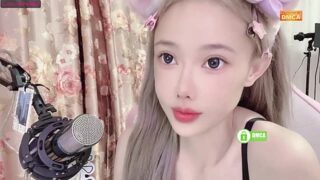 DanceCoCo fully nude on webcam for live porn video chat