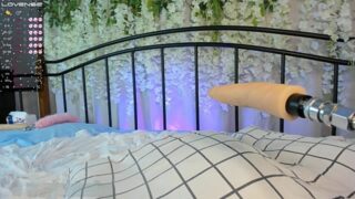 Dolce_Milk fully nude on webcam for live porn video chat