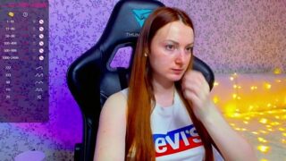 Fierystar fully nude on webcam for live porn video chat