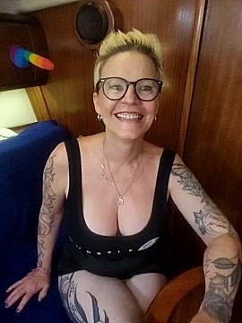 GermanMilf fully nude on webcam for live porn video chat