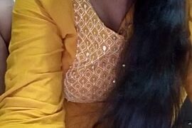 Hot-Shivani fully nude on webcam for live porn video chat