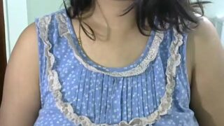 Indianninza fully nude on webcam for live porn video chat