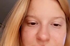 Kimczii fully nude on webcam for live porn video chat