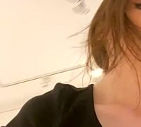 Lucia_Velvet fully nude on webcam for live porn video chat