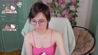 Me1koSakine fully nude on webcam for live porn video chat
