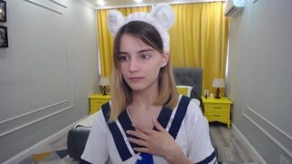 RedLipse fully nude on webcam for live porn video chat