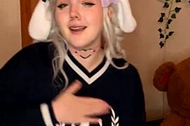 Sillygirlb fully nude on webcam for live porn video chat