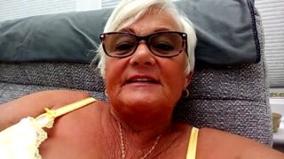 Suesinner fully nude on webcam for live porn video chat