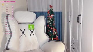 ToyotuBack fully nude on webcam for live porn video chat