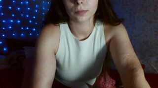 VadocGirl2 fully nude on webcam for live porn video chat
