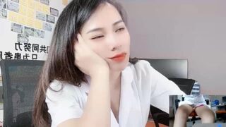 Wenwen1688 fully nude on webcam for live porn video chat