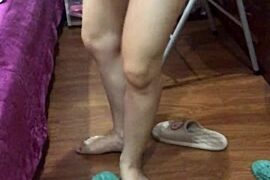 Young_asian_slut fully nude on webcam for live porn video chat
