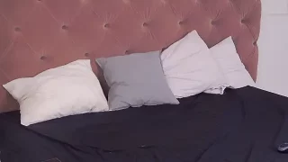 IzzaHicks fully nude on webcam for live porn video chat