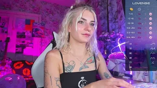 LissaMore fully nude on webcam for live porn video chat