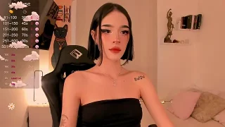 Nefttis fully nude on webcam for live porn video chat