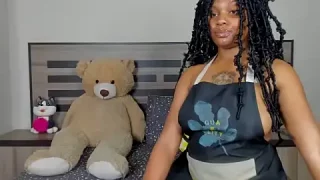 Renee-18 fully nude on webcam for live porn video chat