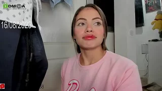 SuperGirlSuperman fully nude on webcam for live porn video chat