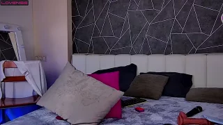 WOW_Peach_Girl fully nude on webcam for live porn video chat