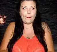 Carolina-18 fully nude on webcam for live porn video chat