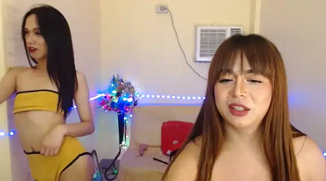 DomminantCheskaTS fully nude on webcam for live porn video chat