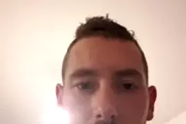 Simonshake28 fully nude on webcam for live porn video chat