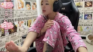 SNAKEgirlQAQ fully nude on webcam for live porn video chat