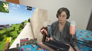SweetiePython fully nude on webcam for live porn video chat