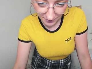 SylvieDream nude on webcam for live sex video chat