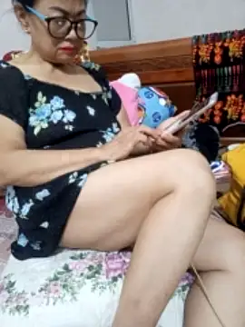 Talasa fully nude on webcam for live porn video chat