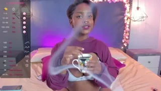 Vaalkiria fully nude on webcam for live porn video chat