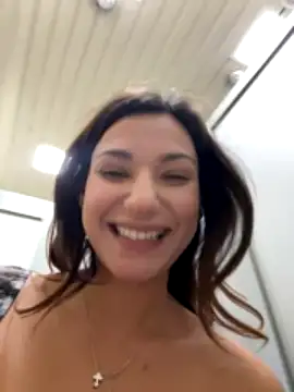 AkiraFunXXX nude on webcam for live porn video chat