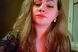 Sweet–milf fully nude on webcam for live porn video chat