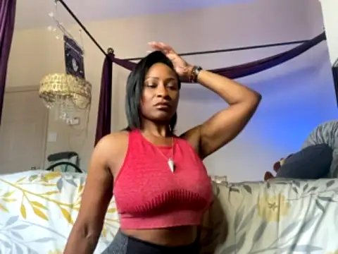 Wynterheat fully nude on webcam for live porn video chat