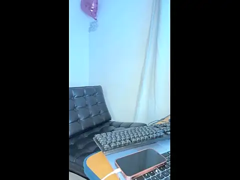 Dianape nude on webcam for live porn video chat