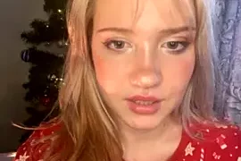HanahCute nude on webcam for live porn video chat