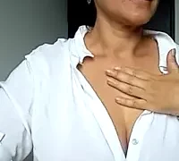 Hemeralda nude on webcam for live porn video chat