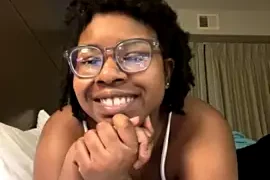 Feistyariess nude on webcam for live porn video chat