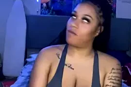 QueenNatural nude on webcam for live porn video chat