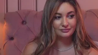 YaaraCollins nude on webcam for live porn video chat