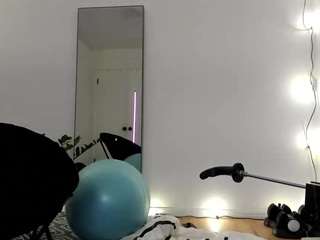 Bux Delight nude on webcam for live sex chat