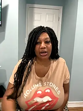 Cherishcherrysha nude on webcam for live porn video chat