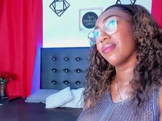 Diamondrossex nude on webcam for live sex chat
