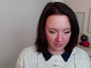 Hannah92 nude on webcam for live sex chat
