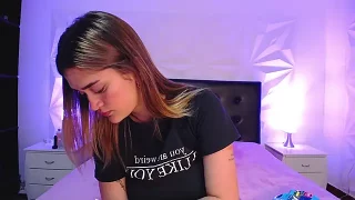 AlisonGray nude on webcam for live porn video chat