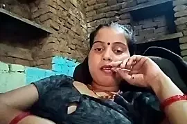 Poonamdhillo nude on webcam for live porn video chat