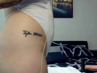 Delicioussoyumm nude on webcam for live sex chat