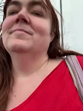 Curvy-milf-abbie nude on webcam for live porn video chat