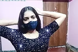 Cute-Simmi nude on webcam for live porn video chat