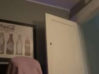 Lee6969 nude on webcam for live sex chat
